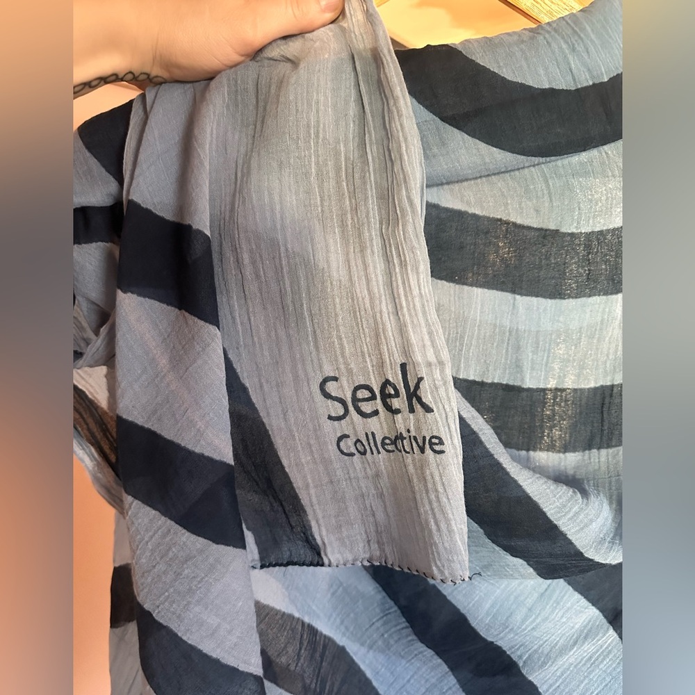 Seek Collective Soft Striped Blue Scarf - Picture 4 of 4